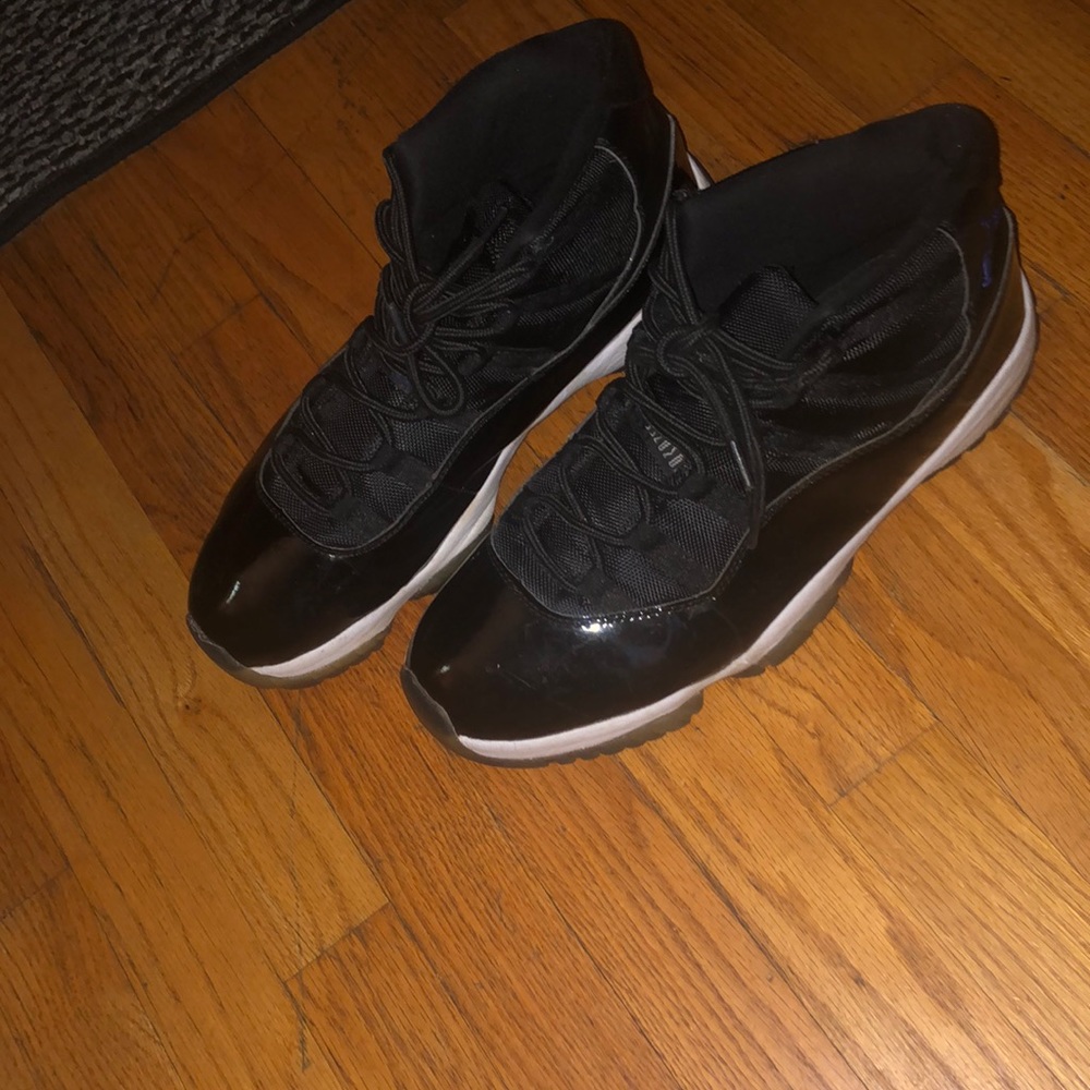 Jordan 12 “Spacejam”